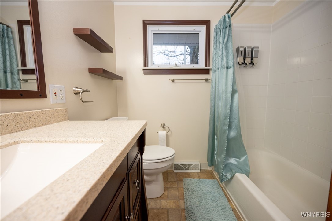 7212 Derby Road Evans, NY 14047 - Photo 19 of 43 Bathroom