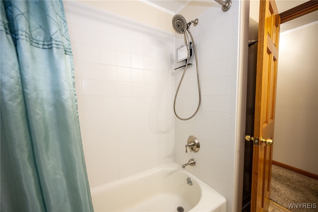 7212 Derby Road Evans, NY 14047 - Photo 20 of 43 Bathroom