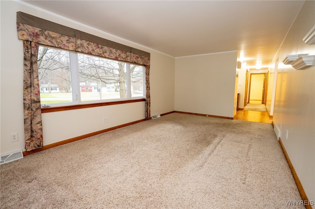 7212 Derby Road Evans, NY 14047 - Photo 23 of 43 Living Room