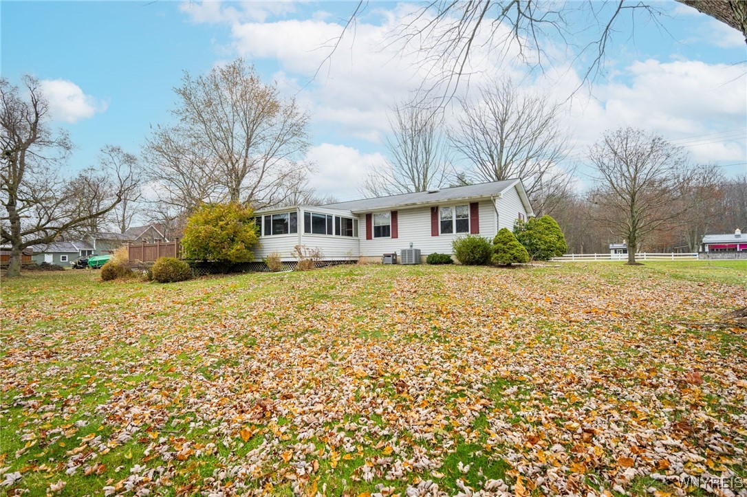 7212 Derby Road Evans, NY 14047 - Photo 5 of 43