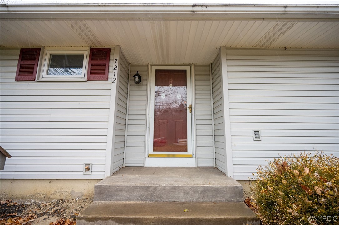 7212 Derby Road Evans, NY 14047 - Photo 9 of 43