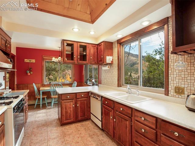 5755 Timpa Road Cascade, CO 80809 - Photo 18 of 49