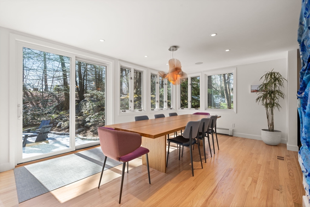 130 Bellingham Road Chestnut Hill, MA 02467 - Photo 6 of 31