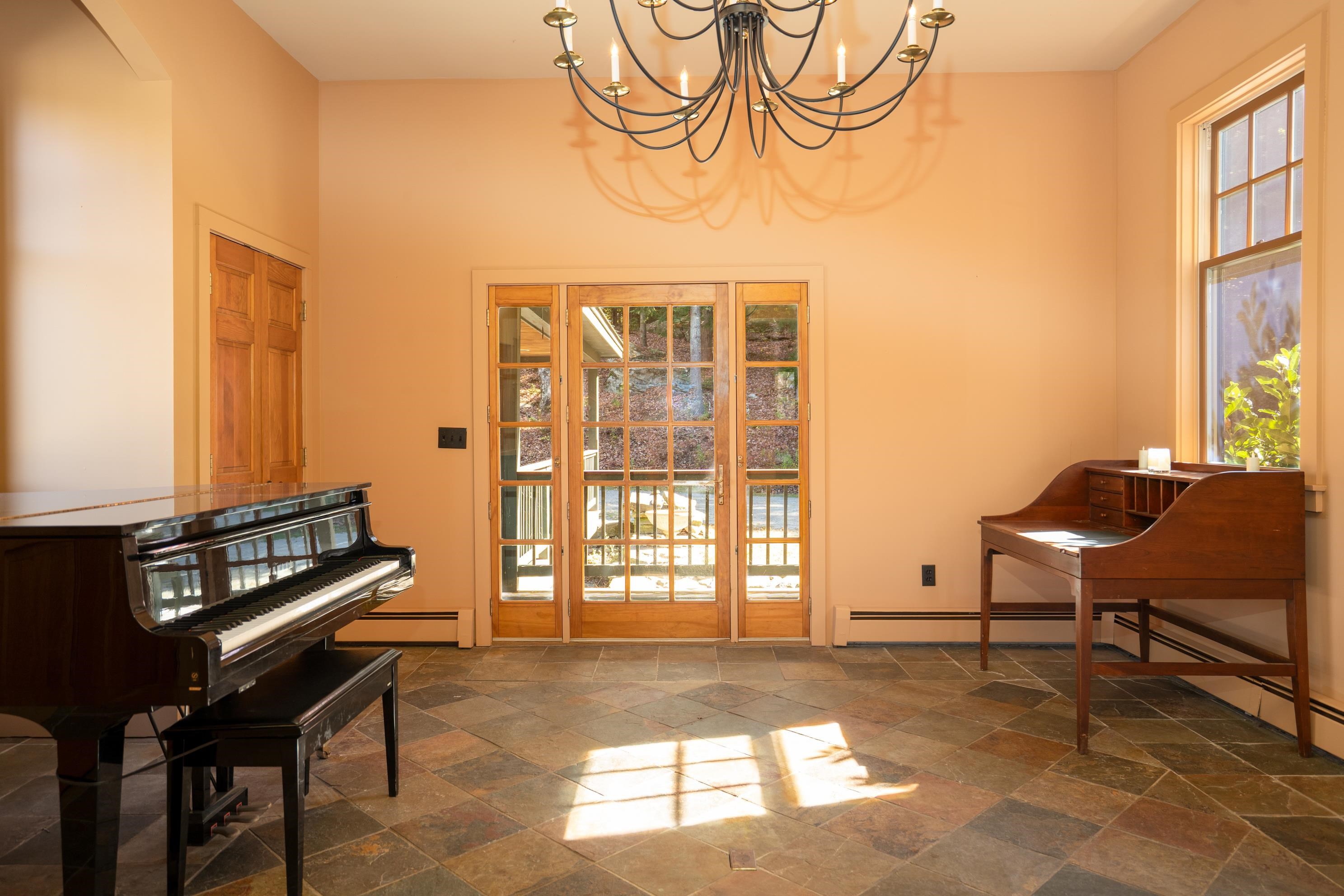 224 Cobble Ridge Road Londonderry, VT 05148 - Photo 14 of 53