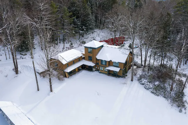 $1,470,000 | 224 Cobble Ridge Road, Londonderry, VT 05148