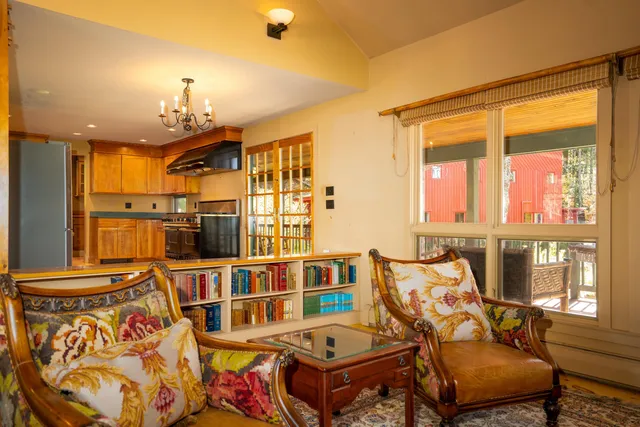 $1,470,000 | 224 Cobble Ridge Road, Londonderry, VT 05148