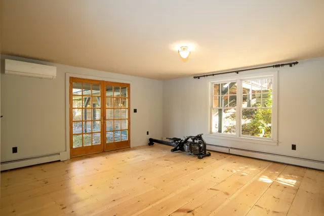 $1,470,000 | 224 Cobble Ridge Road, Londonderry, VT 05148