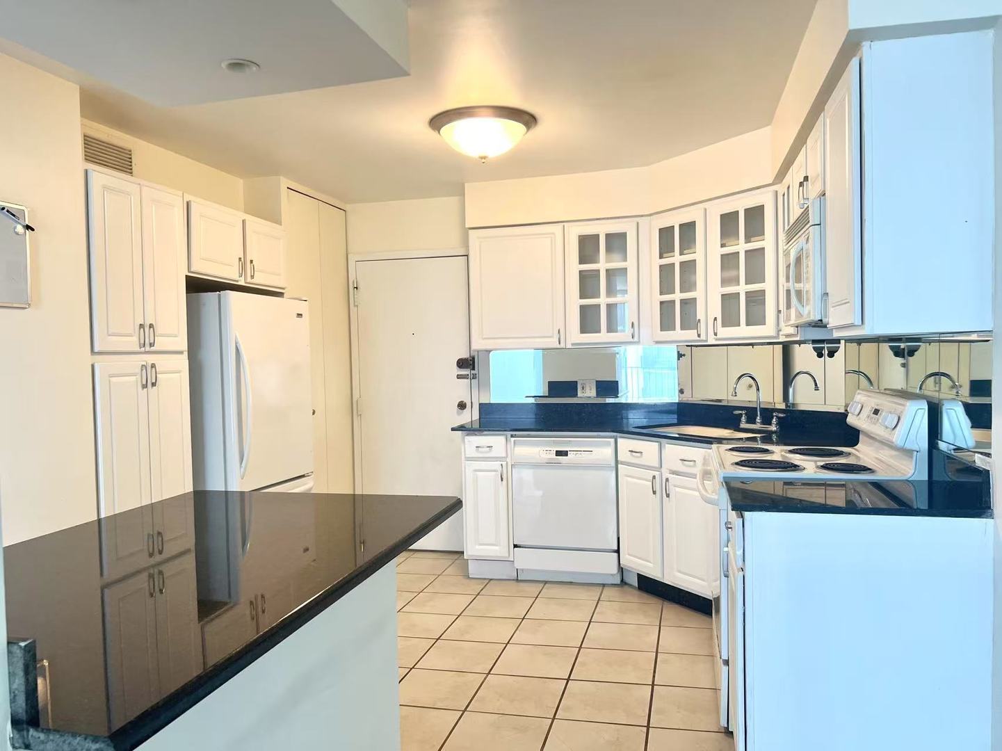 6033 North Sheridan Road, Unit 27C Chicago, IL 60660 - Photo 4 of 25