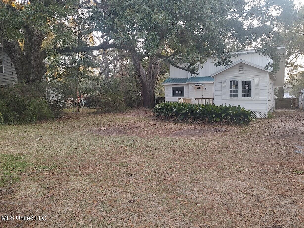 5112 Beardslee Street Moss Point, MS 39563 - Photo 3 of 12 IMG_20260128_070933656