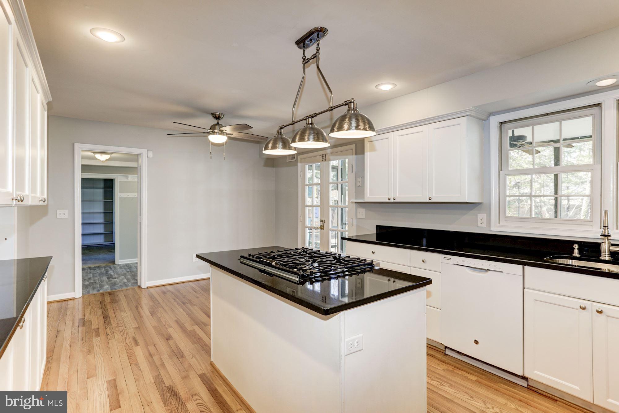 106 Chautaugua Road Arnold, MD 21012 - Photo 11 of 50 Kitchen