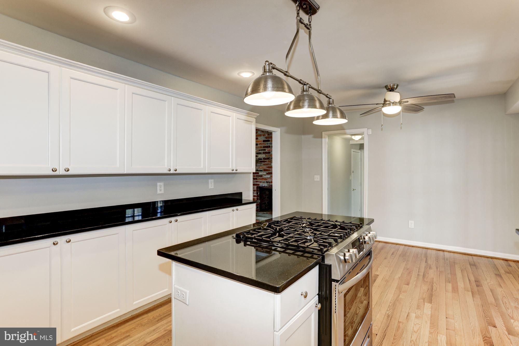106 Chautaugua Road Arnold, MD 21012 - Photo 12 of 50 Kitchen