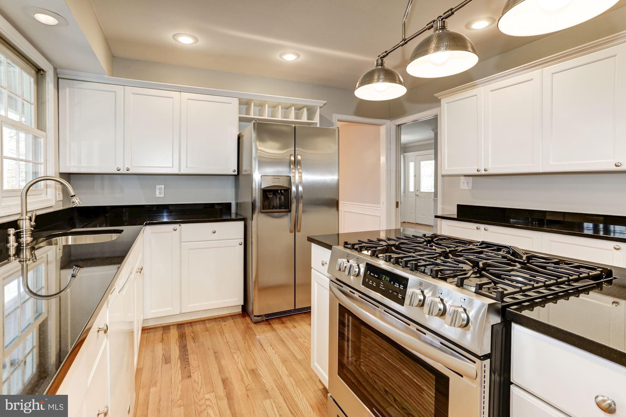 106 Chautaugua Road Arnold, MD 21012 - Photo 14 of 50 Kitchen