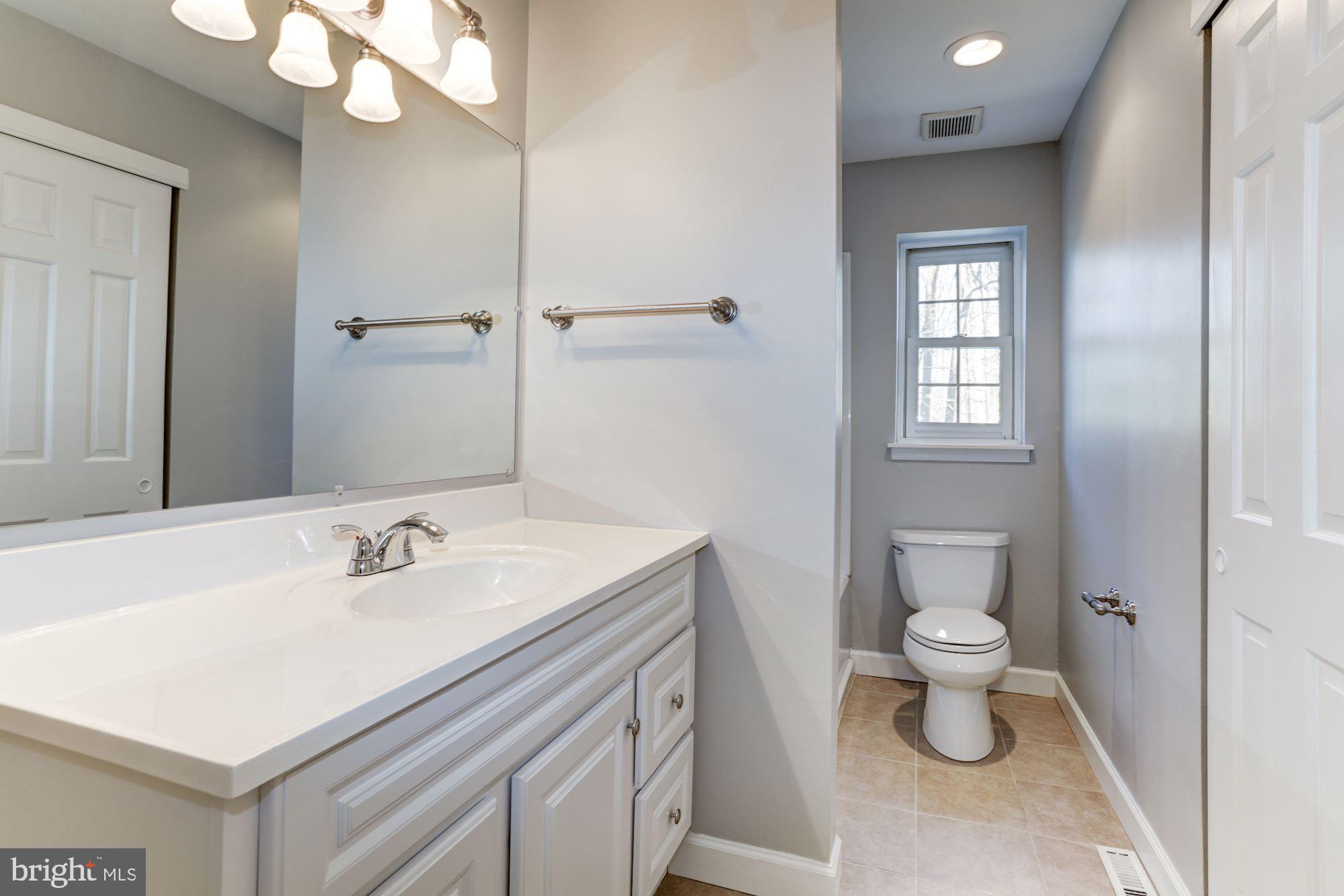 106 Chautaugua Road Arnold, MD 21012 - Photo 29 of 50 Upper Bathroom