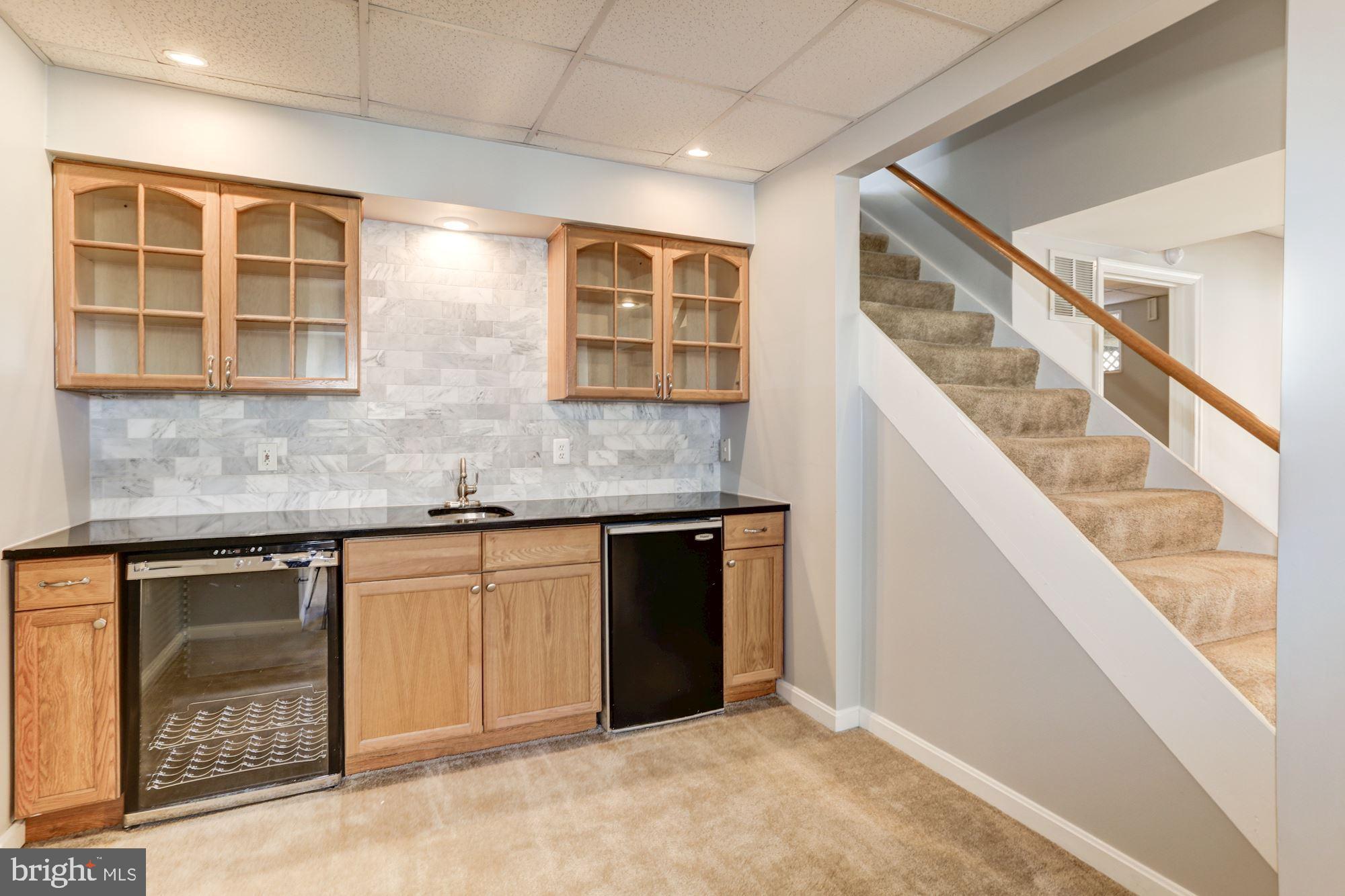 106 Chautaugua Road Arnold, MD 21012 - Photo 32 of 50 Basement Wet Bar