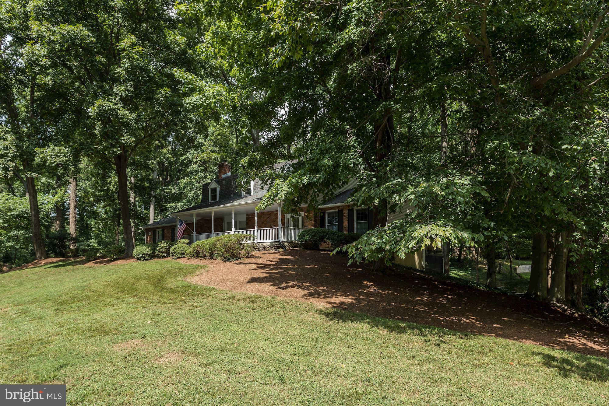 106 Chautaugua Road Arnold, MD 21012 - Photo 46 of 50 Front Exterior, Large Side Yard