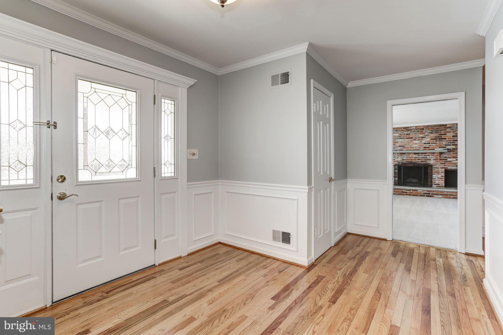 106 Chautaugua Road Arnold, MD 21012 - Photo 7 of 50 Foyer