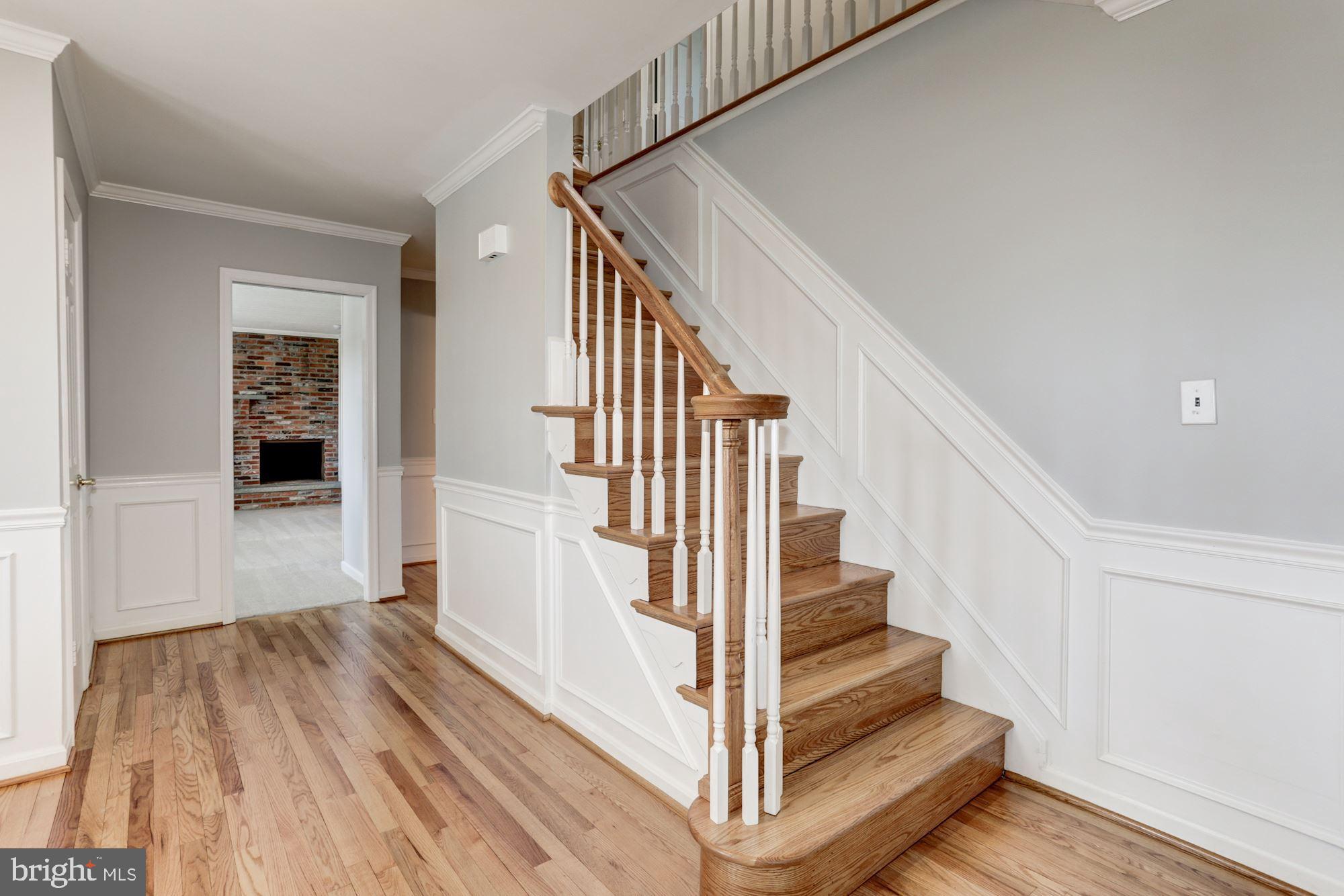 106 Chautaugua Road Arnold, MD 21012 - Photo 8 of 50 Foyer