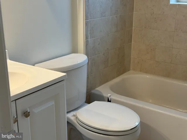 $3,850 | 4032 Olley Lane, Fairfax, VA 22032