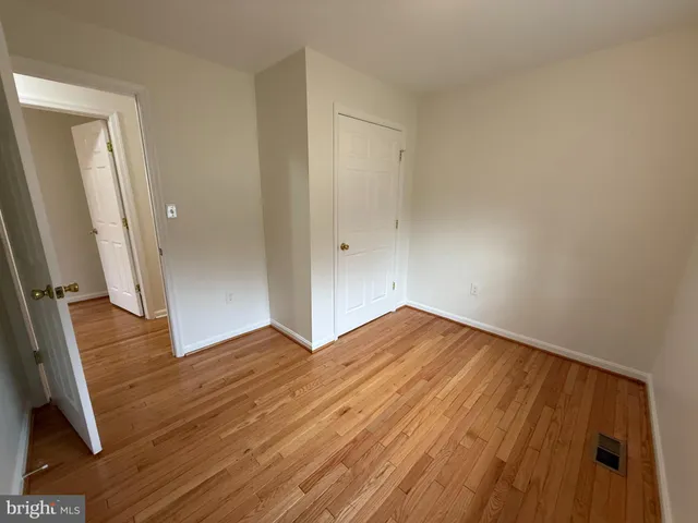 $3,850 | 4032 Olley Lane, Fairfax, VA 22032