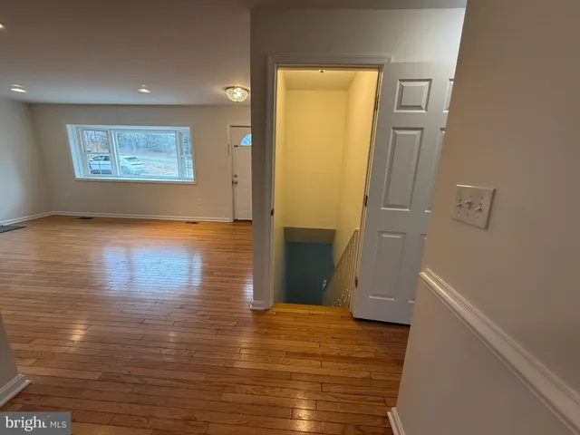 $3,850 | 4032 Olley Lane, Fairfax, VA 22032