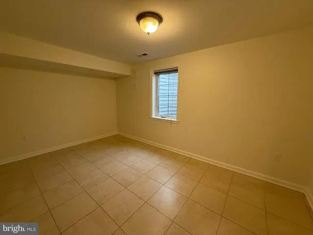 $3,850 | 4032 Olley Lane, Fairfax, VA 22032