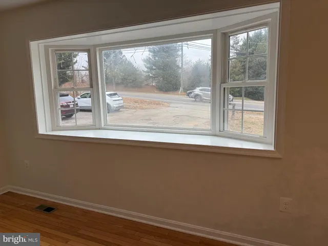 $3,850 | 4032 Olley Lane, Fairfax, VA 22032