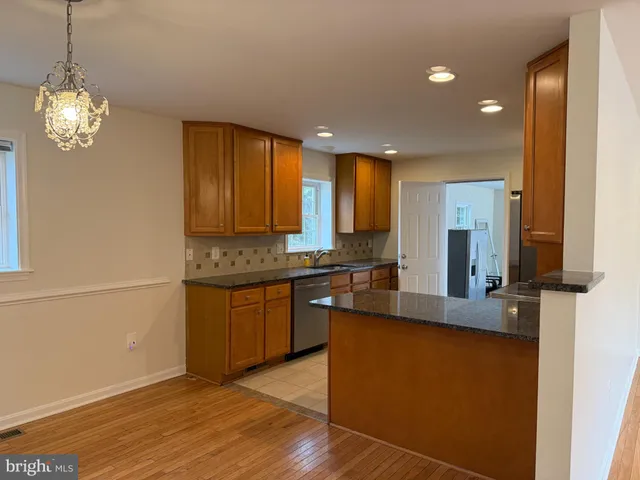 $3,850 | 4032 Olley Lane, Fairfax, VA 22032