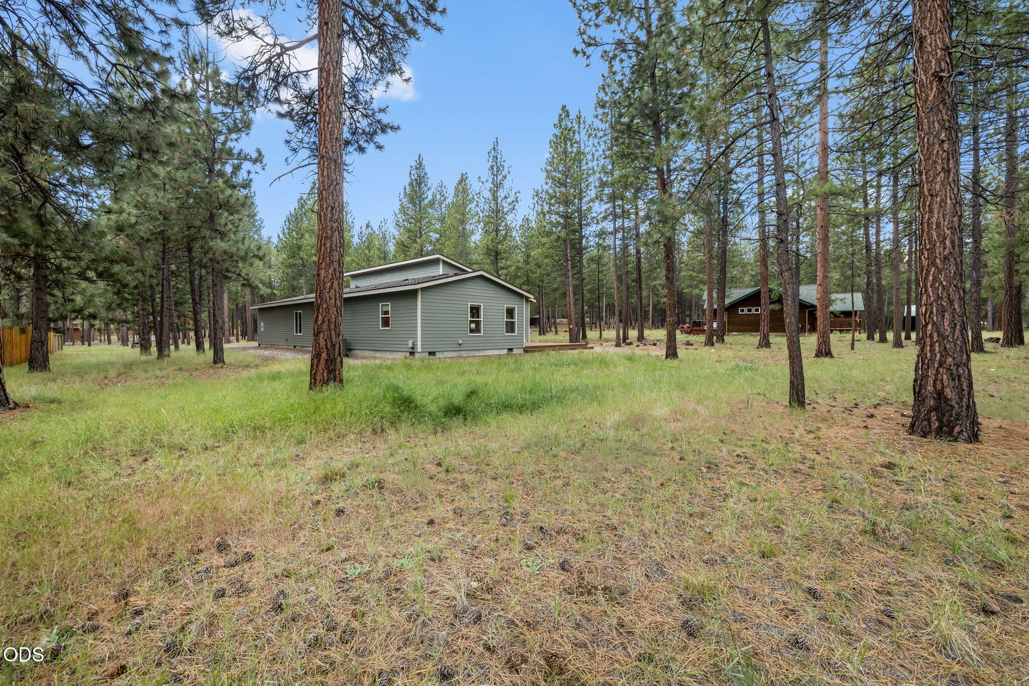 14431 Crossroads Loop Sisters, OR 97759 - Photo 35 of 37