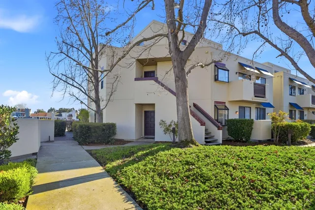 $698,900 | 139 Shorebird Circle, Redwood City, CA 94065
