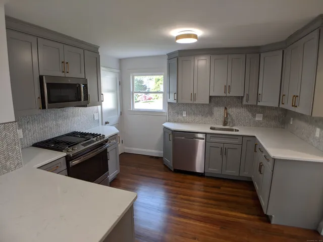 $4,250 | 265 Homeland Street, Fairfield, CT 06825