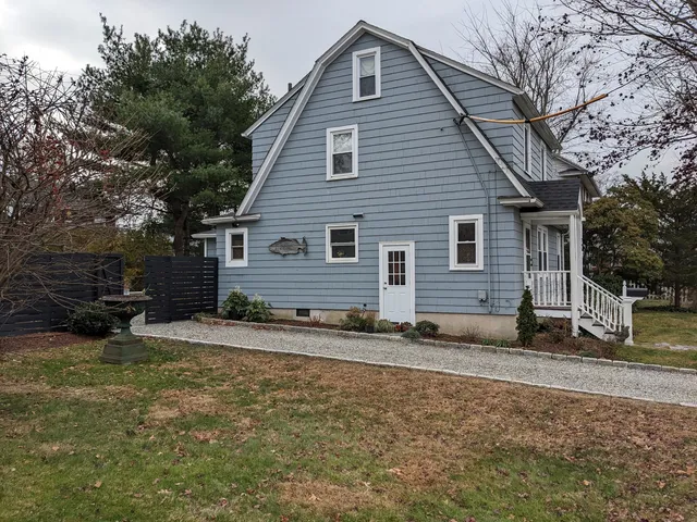$4,250 | 265 Homeland Street, Fairfield, CT 06825
