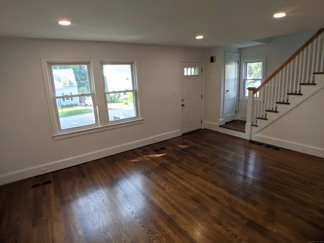 $4,250 | 265 Homeland Street, Fairfield, CT 06825