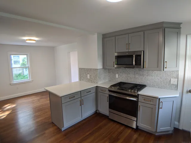 $4,250 | 265 Homeland Street, Fairfield, CT 06825