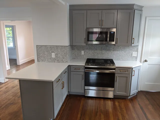 $4,250 | 265 Homeland Street, Fairfield, CT 06825