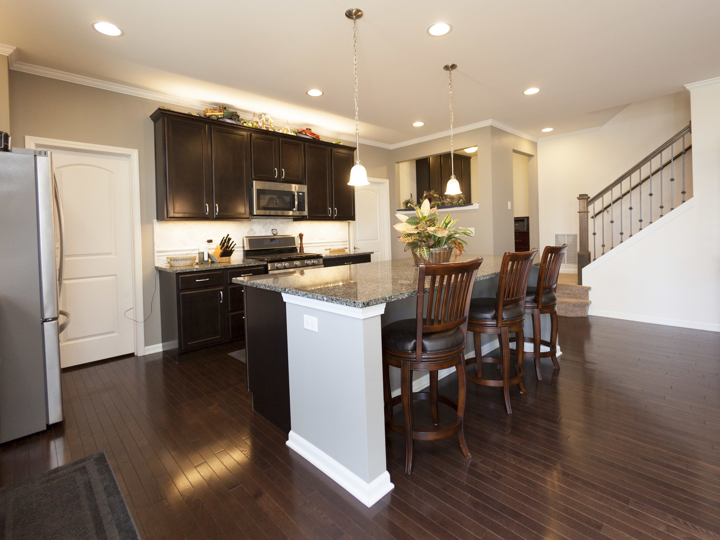 3011 Range Road Elgin, IL 60124 - Photo 4 of 35