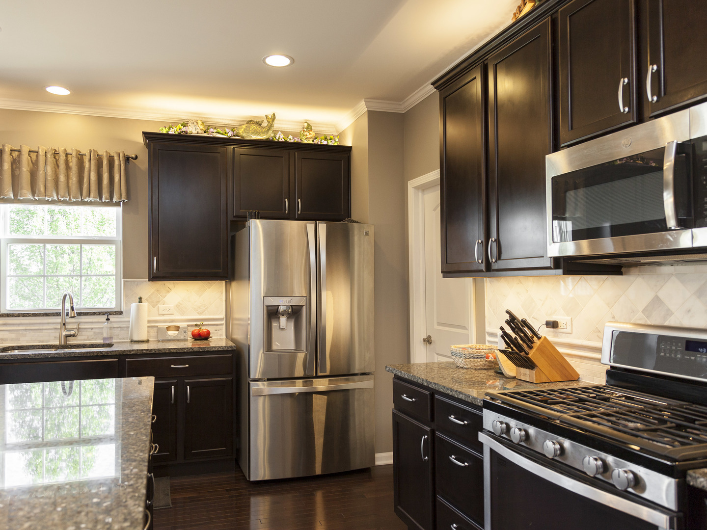 3011 Range Road Elgin, IL 60124 - Photo 8 of 35