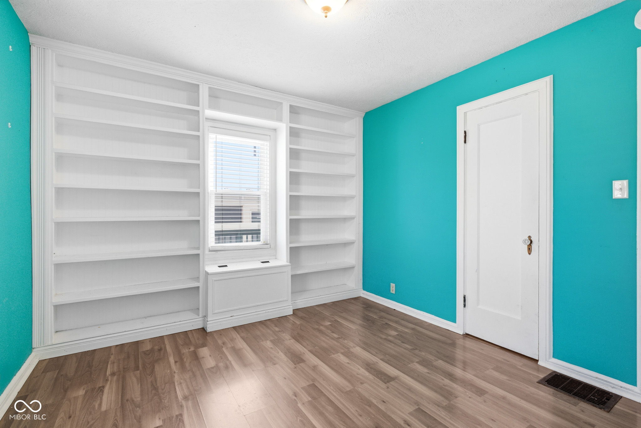 35 North Elizabeth Street Indianapolis, IN 46219 - Photo 13 of 26