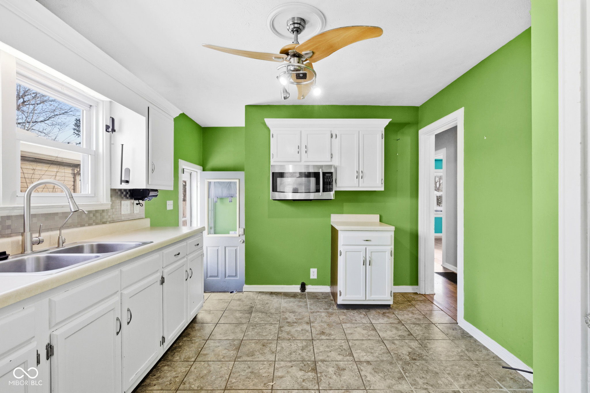 35 North Elizabeth Street Indianapolis, IN 46219 - Photo 8 of 26