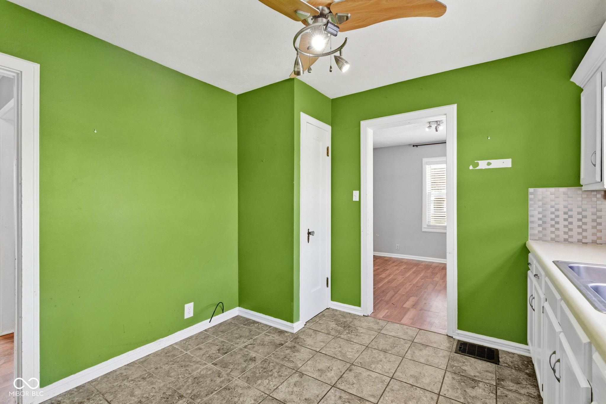 35 North Elizabeth Street Indianapolis, IN 46219 - Photo 10 of 26