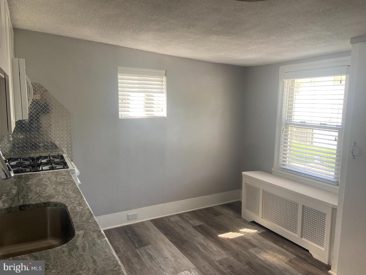 163 Klockner Road Trenton, NJ 08619 - Photo 5 of 7