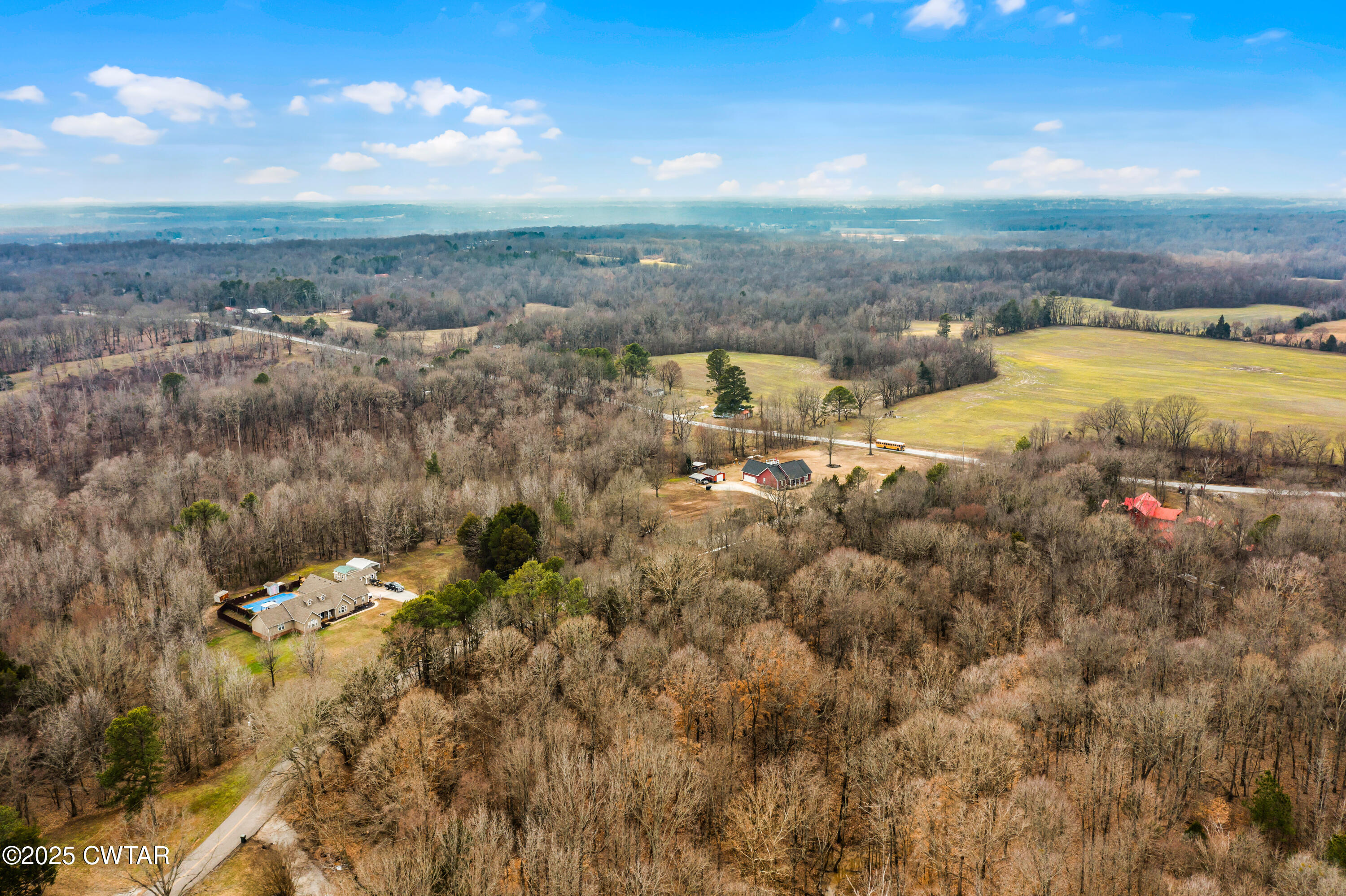 42 Lake Hayes Estates Road Trenton, TN 38382 - Photo 11 of 29 a view of a city