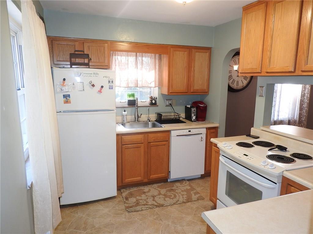 113 Crescent Hills Road Pittsburgh, PA 15235 - Photo 5 of 15 Gallery Image 5