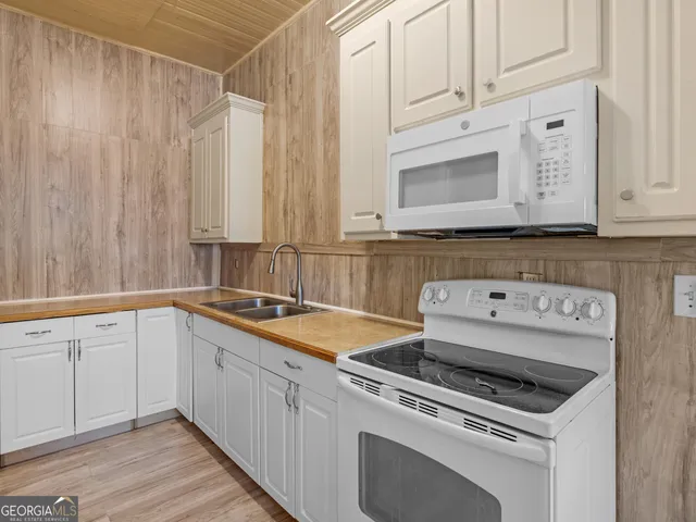 $149,000 | 245 Atlanta Street, Barnesville, GA 30204