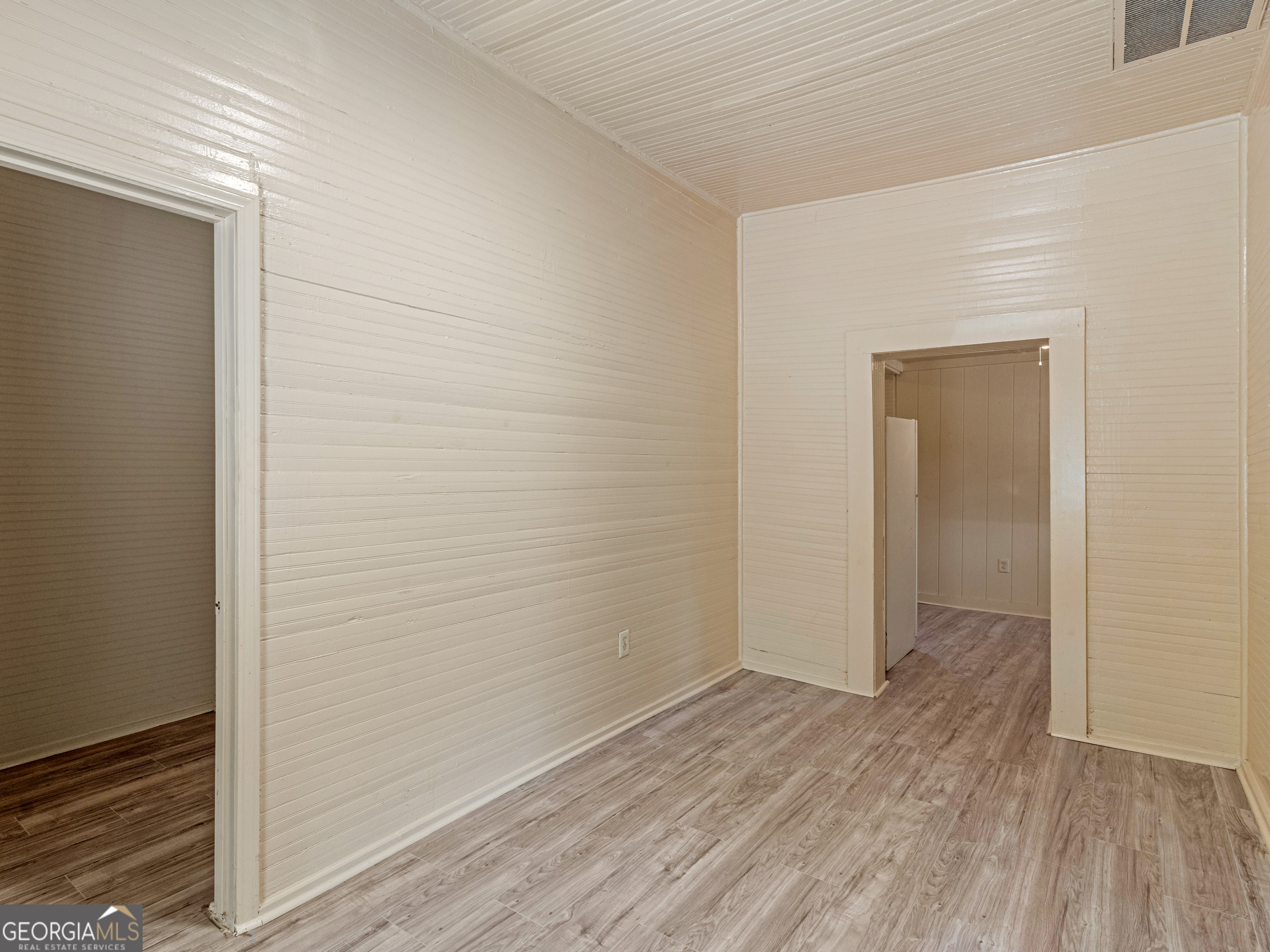 245 Atlanta Street Barnesville, GA 30204 - Photo 4 of 36 a view of small space with wooden floor