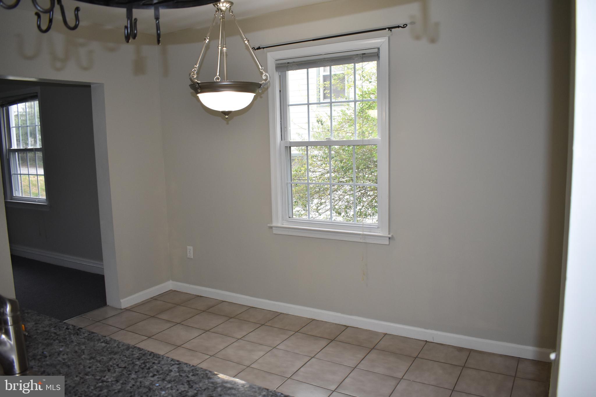 636 Orpington Road Baltimore, MD 21229 - Photo 7 of 24
