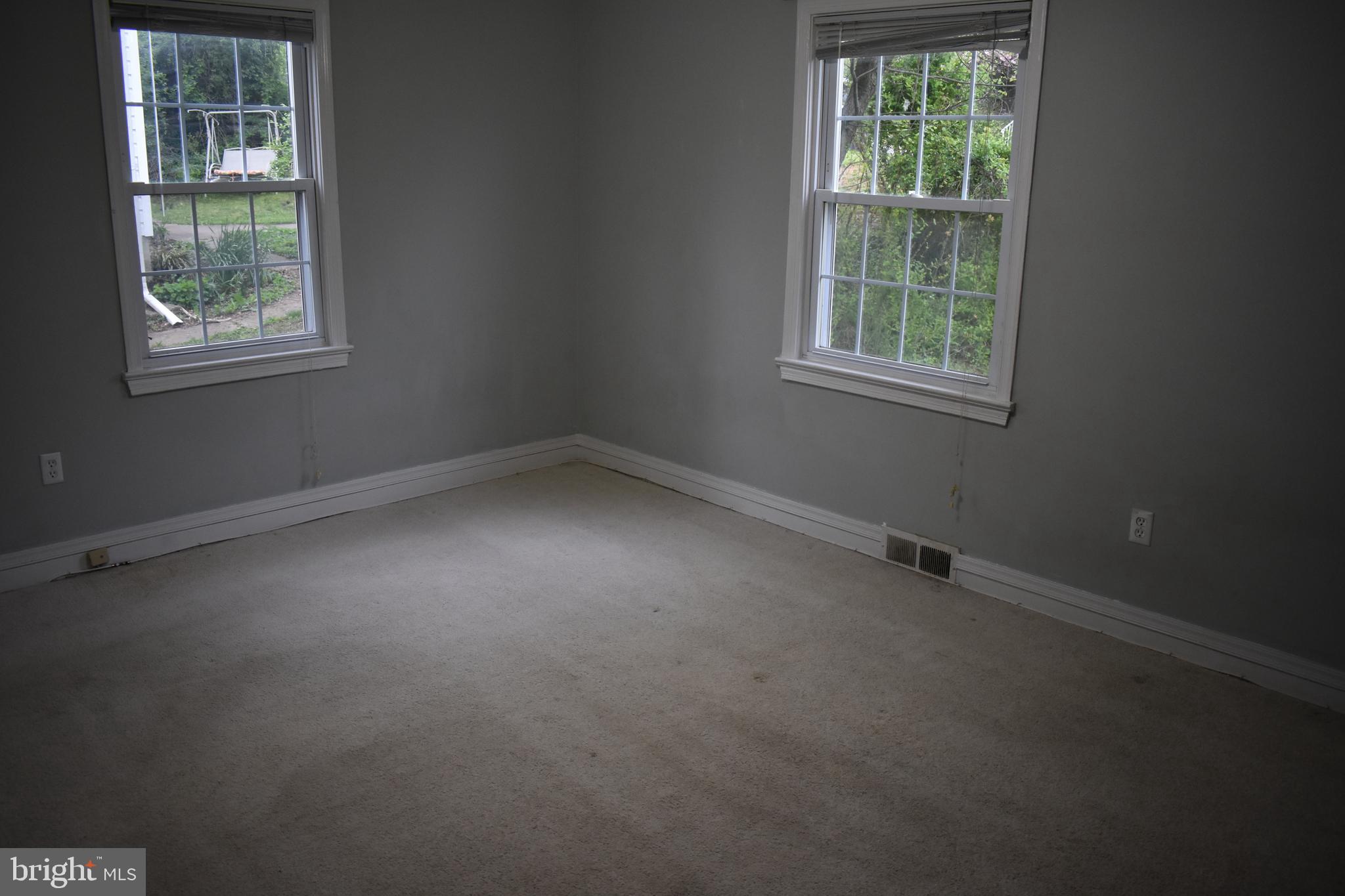636 Orpington Road Baltimore, MD 21229 - Photo 9 of 24
