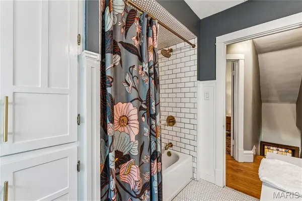 $319,900 | 5344 Lansdowne Avenue, St. Louis, MO 63109