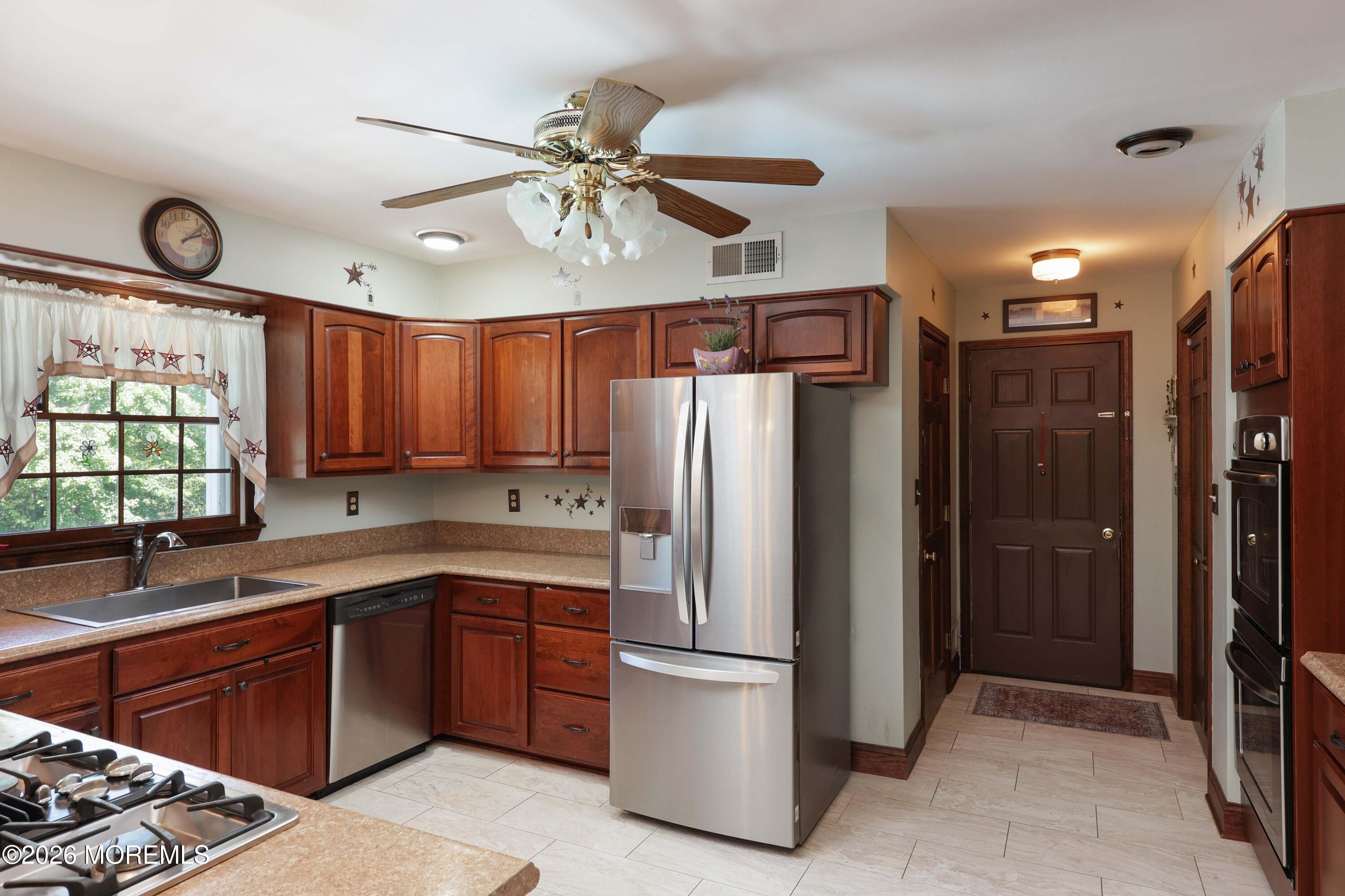 1908 Shadowbrook Drive Wall, NJ 07719 - Photo 24 of 64 758A3517