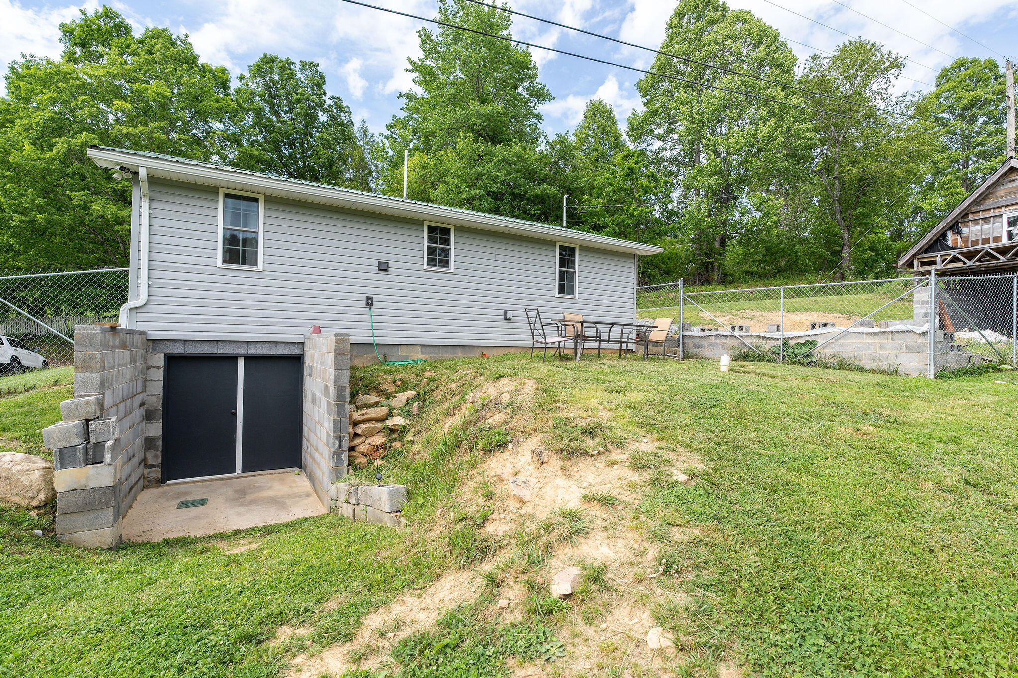 206 Stout Hollow Road Hampton, TN 37658 - Photo 29 of 54 DSC00925-Edit