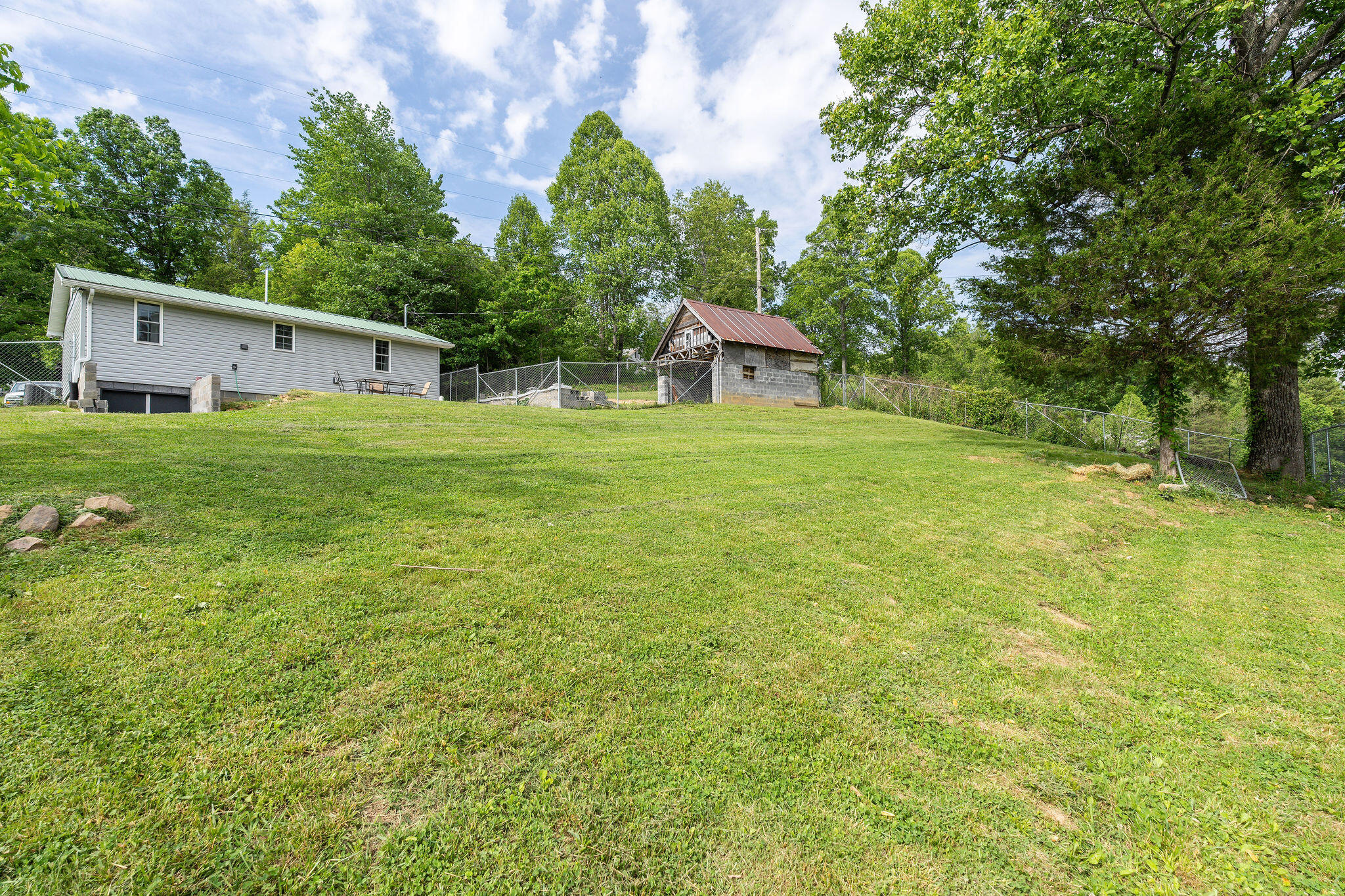206 Stout Hollow Road Hampton, TN 37658 - Photo 36 of 54 DSC00934